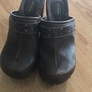 Arizona clogs